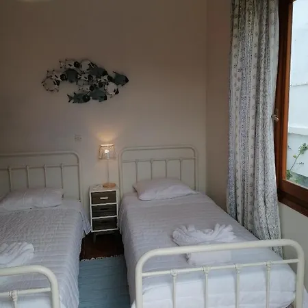 Central City Apartment 아파트 Naxos City